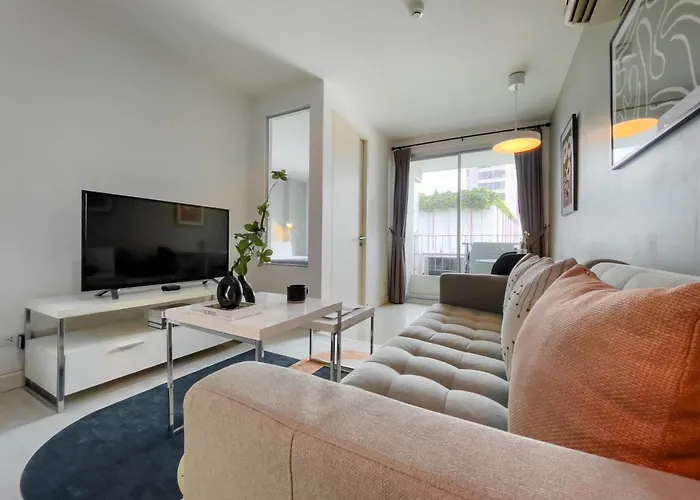 Near Bts L Fully Furnished L Pool And Gym Bangkok