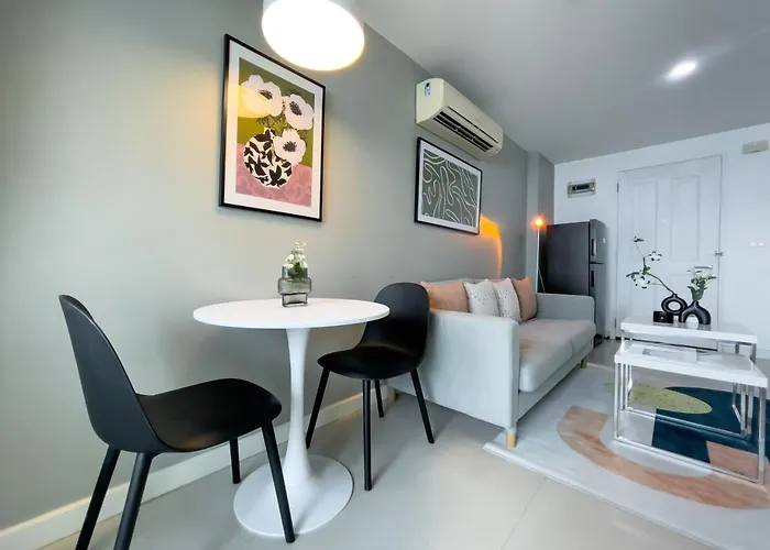 Near Bts L Fully Furnished L Pool And Gym *
