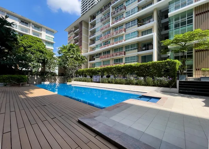 Near Bts L Fully Furnished L Pool And Gym *