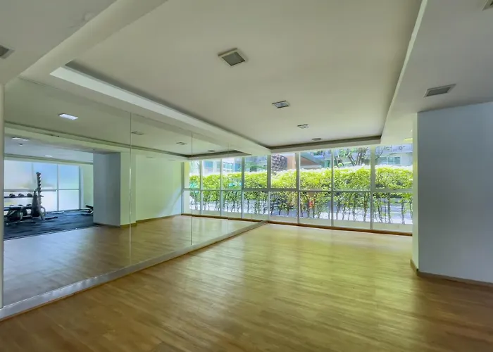 Appartement Near Bts L Fully Furnished L Pool And Gym