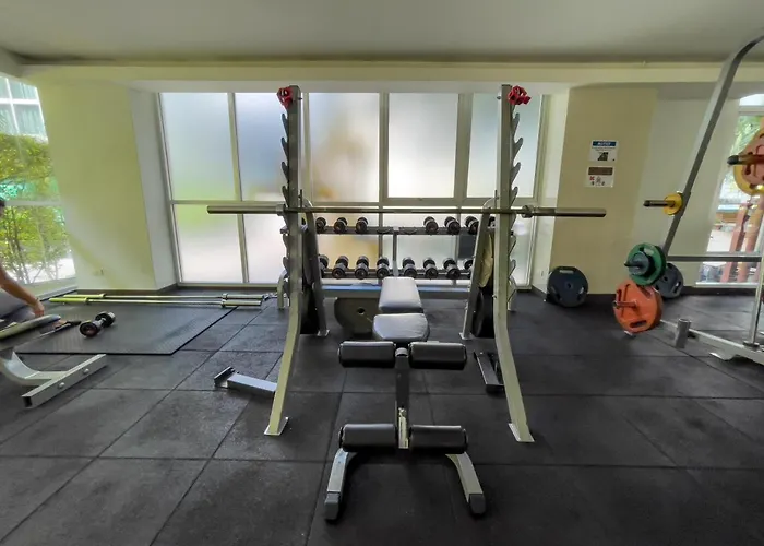 Near Bts L Fully Furnished L Pool And Gym *